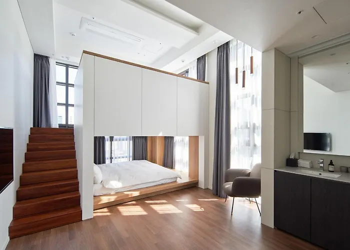 Space And Mood Hotel *