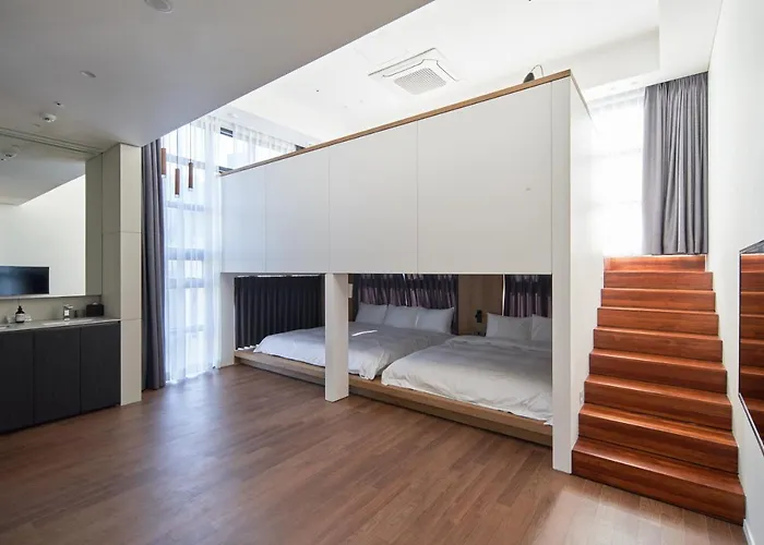 Space And Mood Hotel *